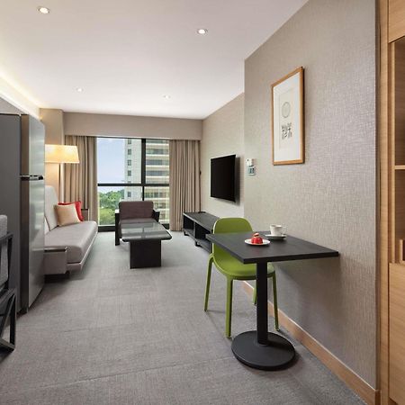 Grand Mercure Singapore Roxy Exterior photo