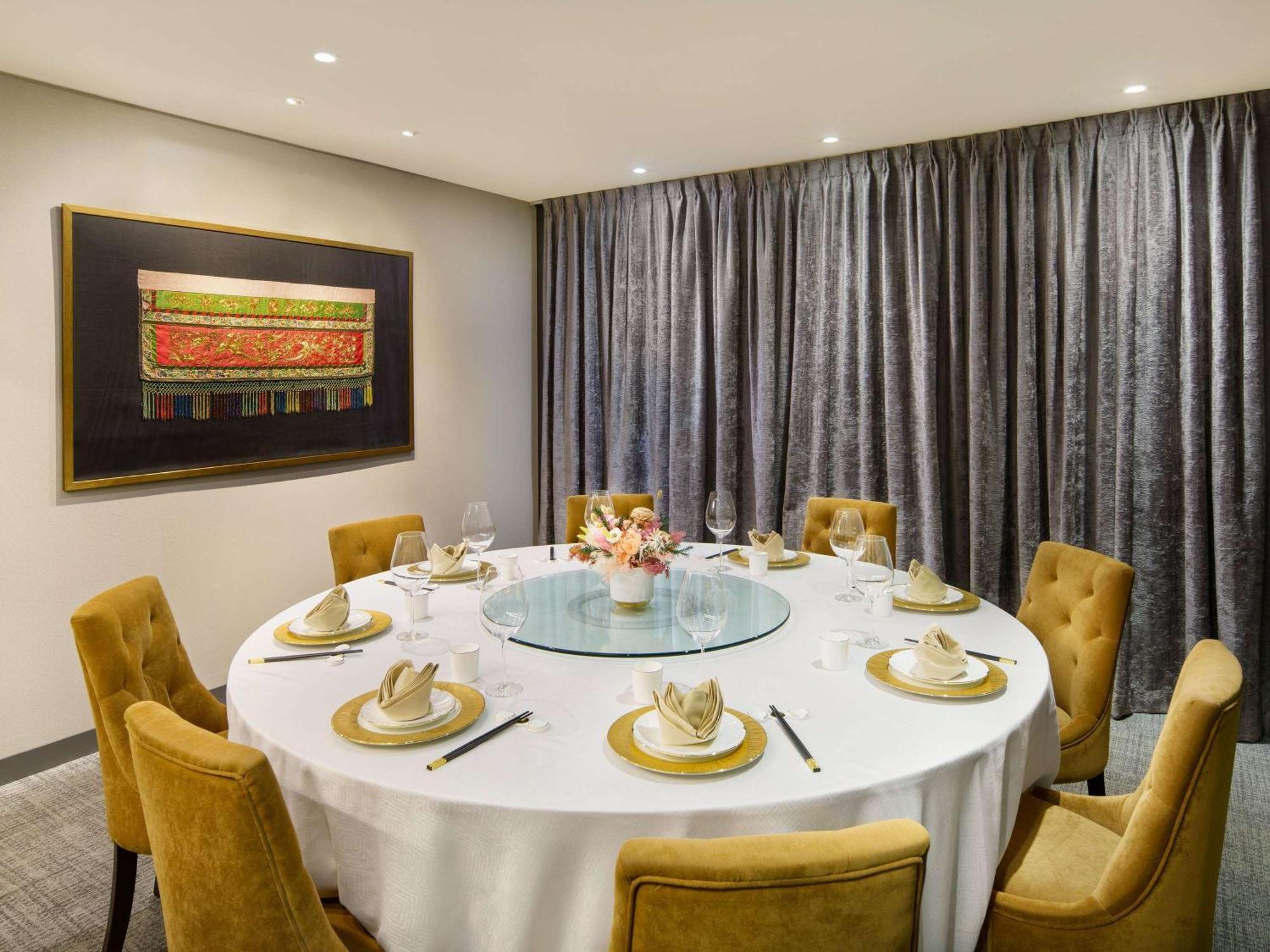 Grand Mercure Singapore Roxy Exterior photo