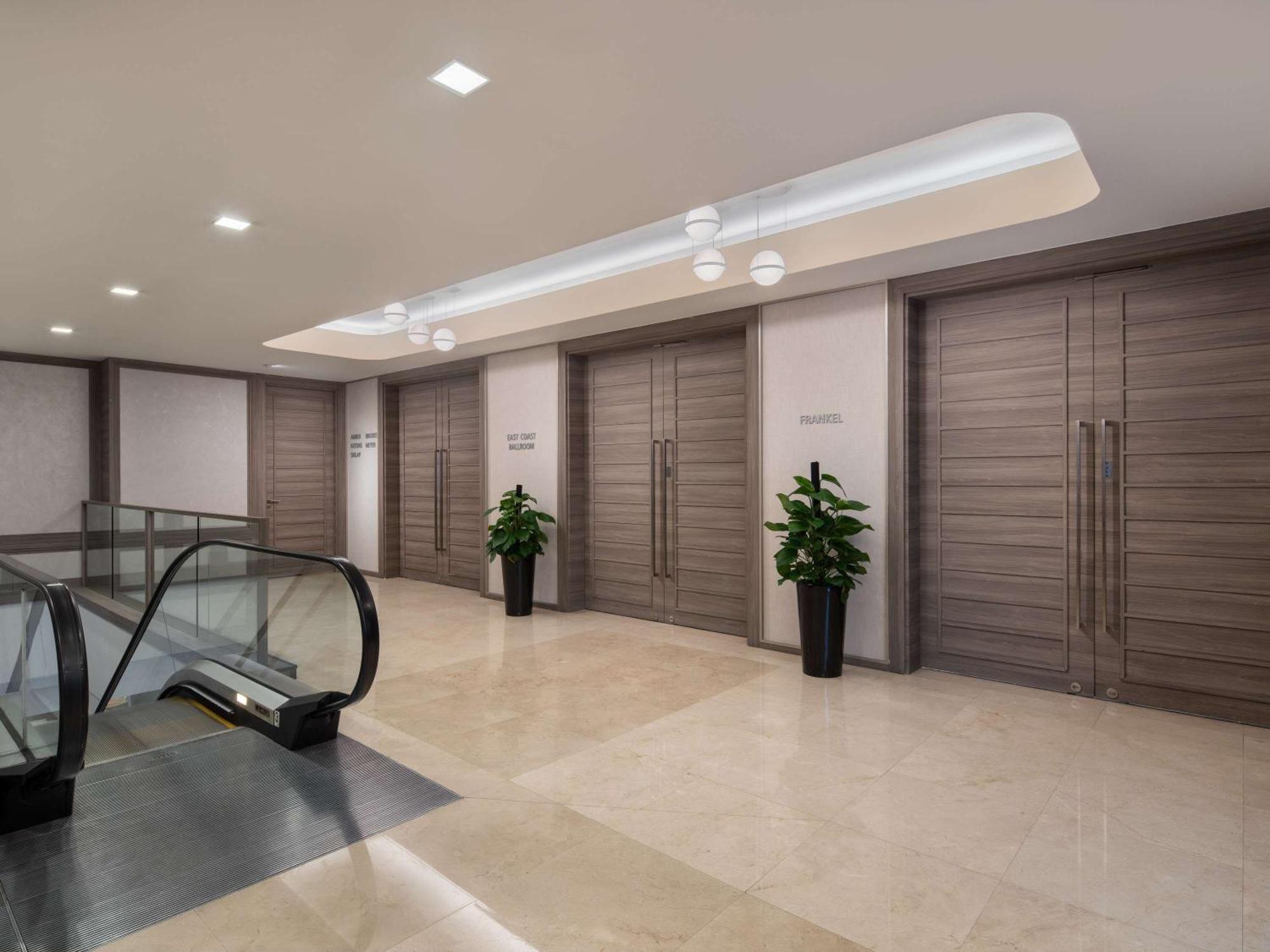Grand Mercure Singapore Roxy Exterior photo