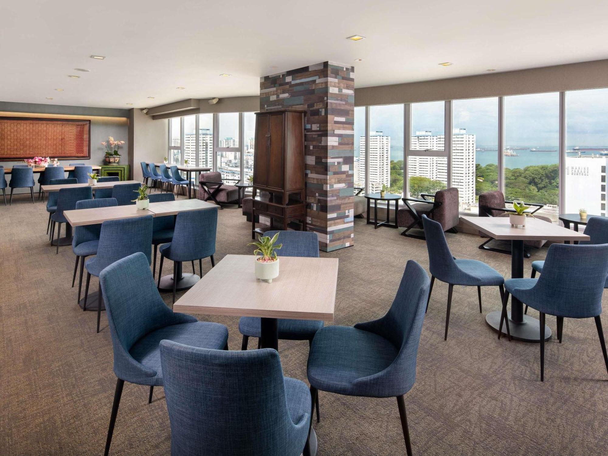 Grand Mercure Singapore Roxy Exterior photo