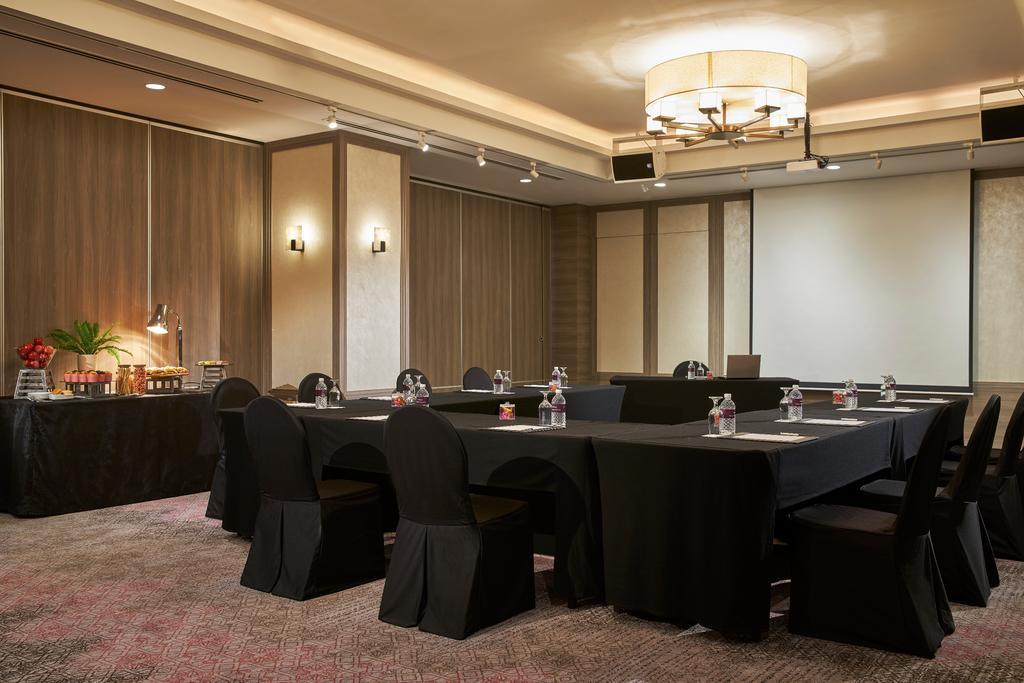 Grand Mercure Singapore Roxy Exterior photo